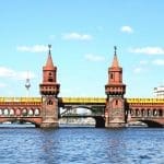Oberbaumbrücke Bootstour Berlin Bootsverleih Berlinrichtershorn Bootsjunge Oberbaumbrücke